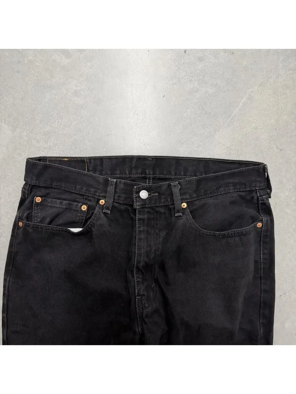 Y2K Men's Levi's 550 Black Straightleg Jeans Sized 36x29